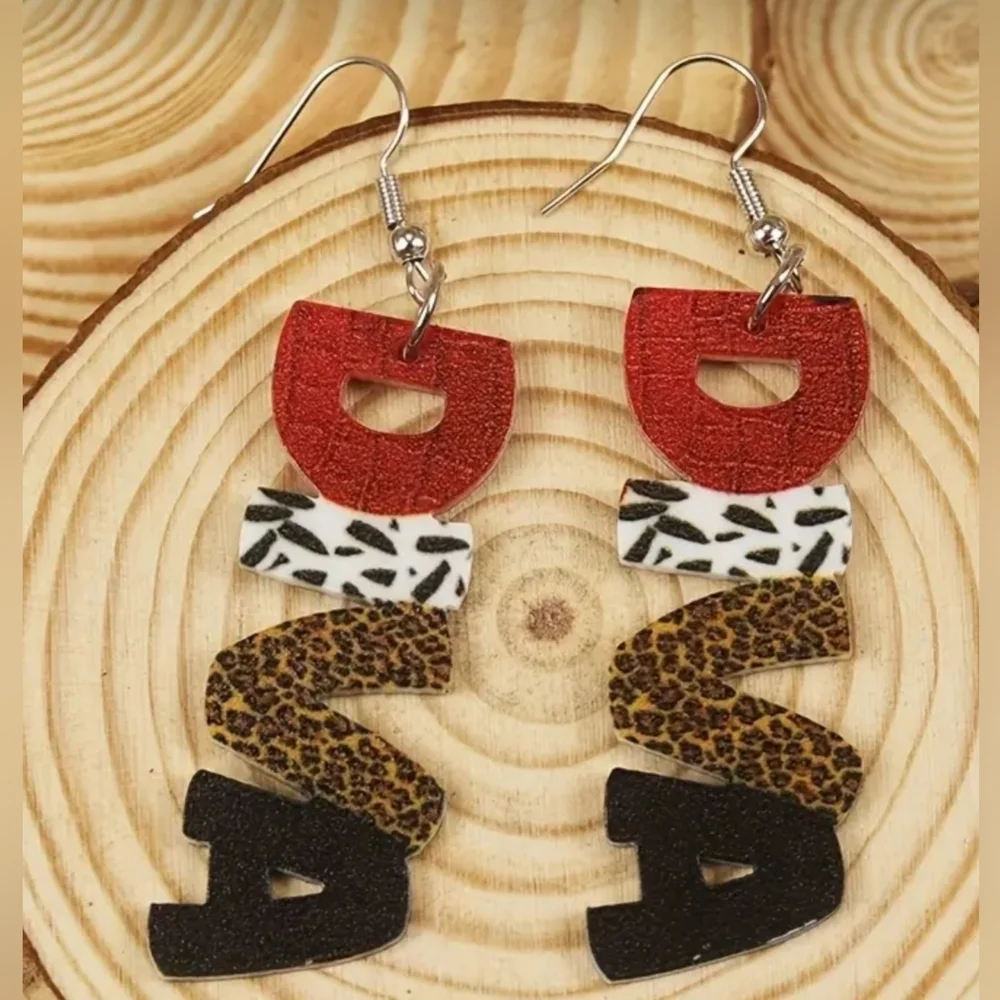 Statement Pair of Women's Earring With Leopard Print All-Season Gif